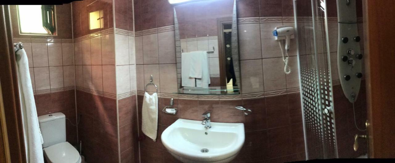 Hotel Bulevard Drobeta Turnu Severin Exteriör bild